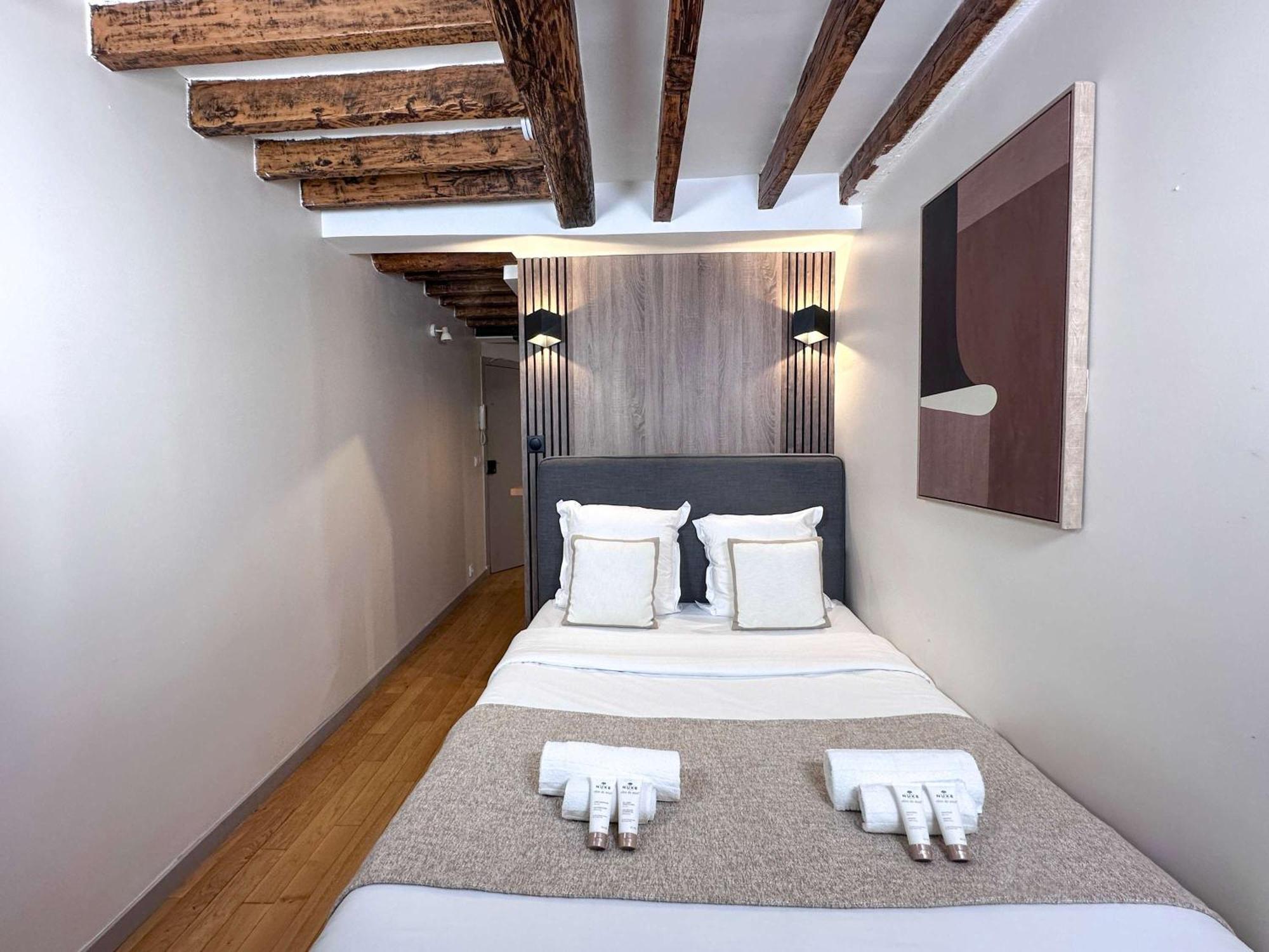 Appartement Authentic Flat Near Luxembourg Garden Parijs